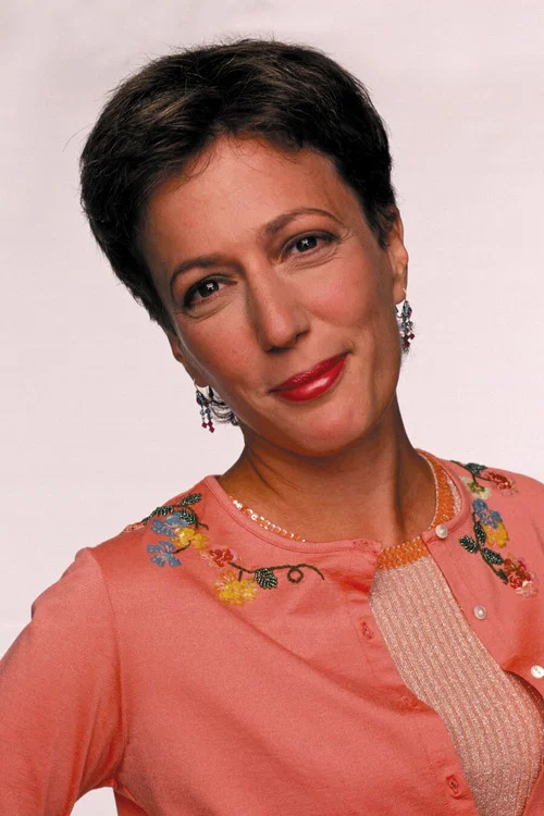 Photo of Laura Hall