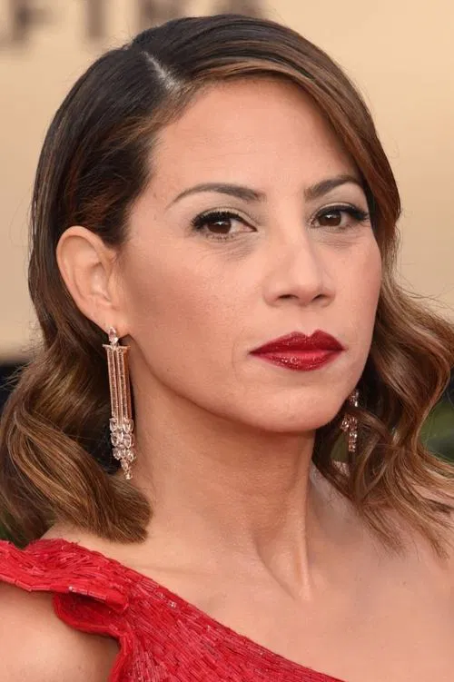 Photo of Elizabeth Rodriguez