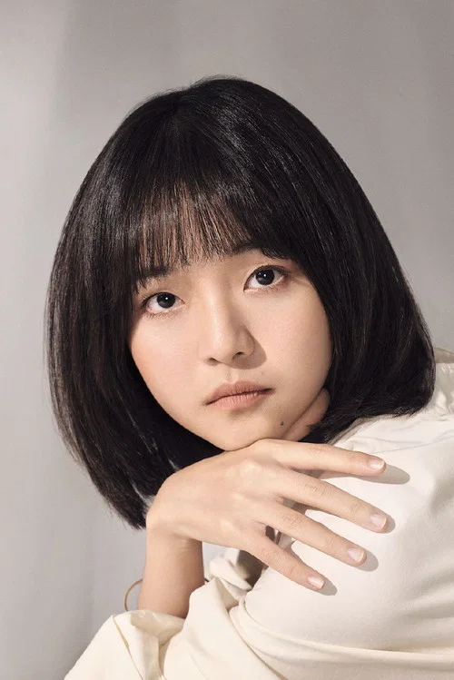 Photo of Suri Lin