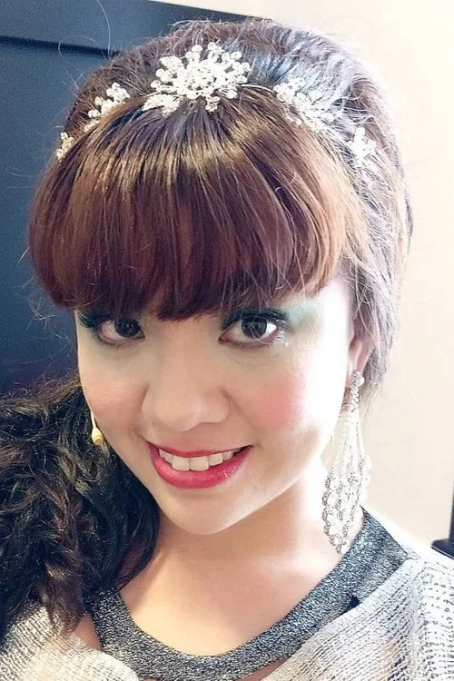 Photo of Adrienne Vergara