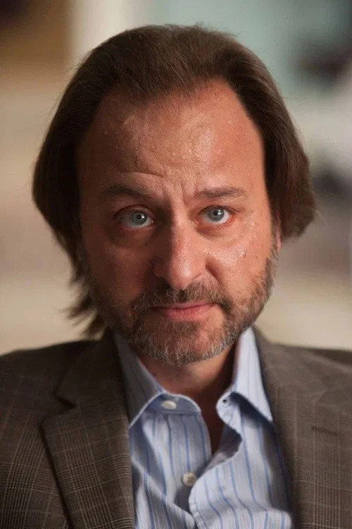 Photo of Fisher Stevens