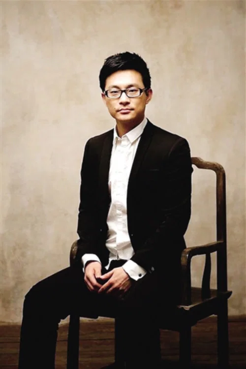 Photo of Zhenyu Jiang