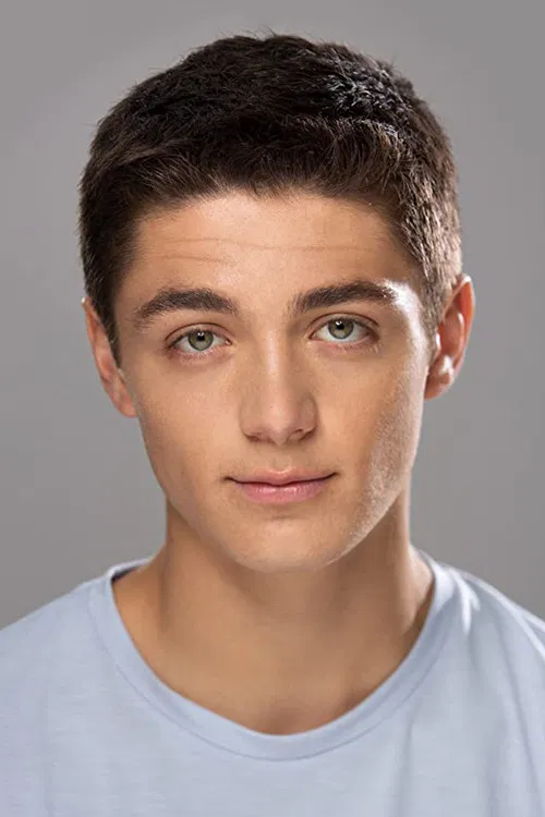 Photo of Asher Angel