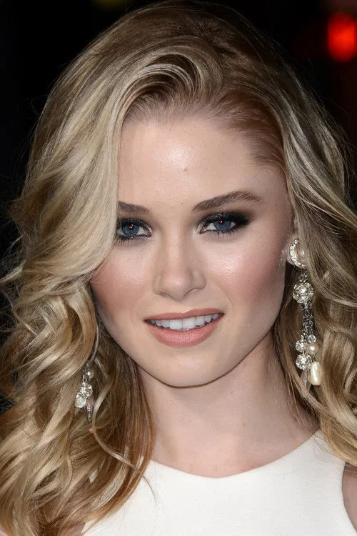 Photo of Virginia Gardner