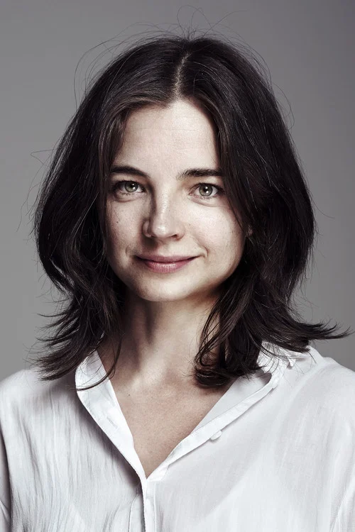 Photo of Louise Peterhoff