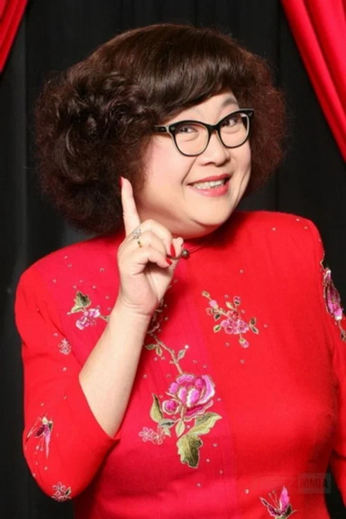 Photo of Lydia Shum Tin-Ha